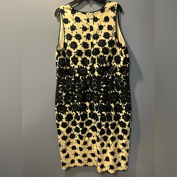 ANN TAYLOR Blue and White Dress - Picture 2 of 3